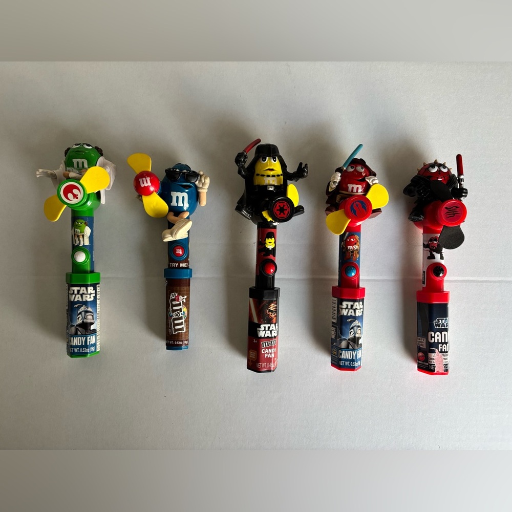 Star Wars M&M dispense with fans. Collectors. Blue M&M‎ with fan. 5 sold as lot